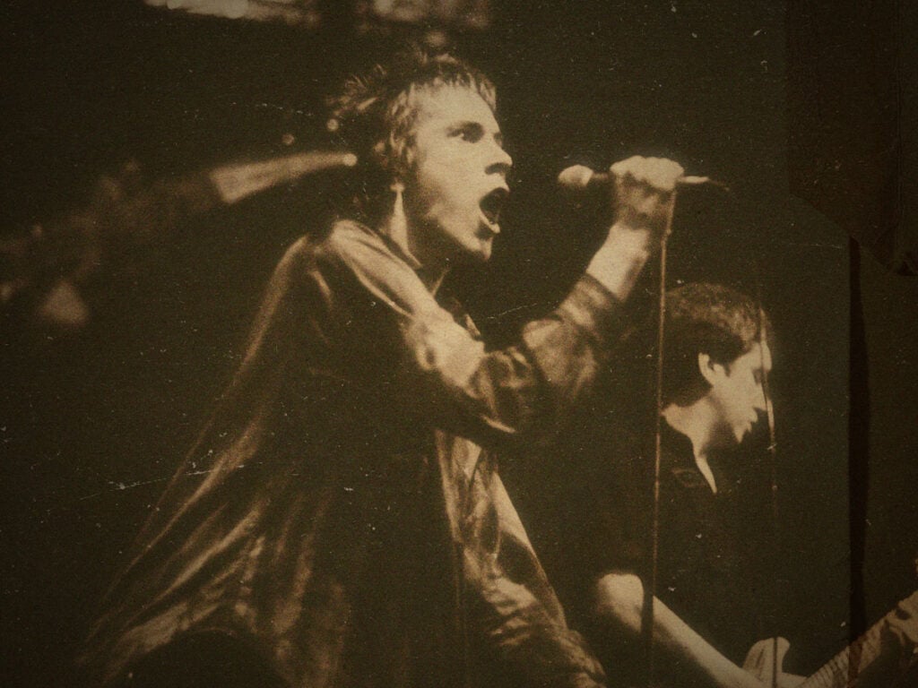 The Ramones vs. the Sex Pistols- ‘These guys ripped us off!’ - Far Out Magazine 02