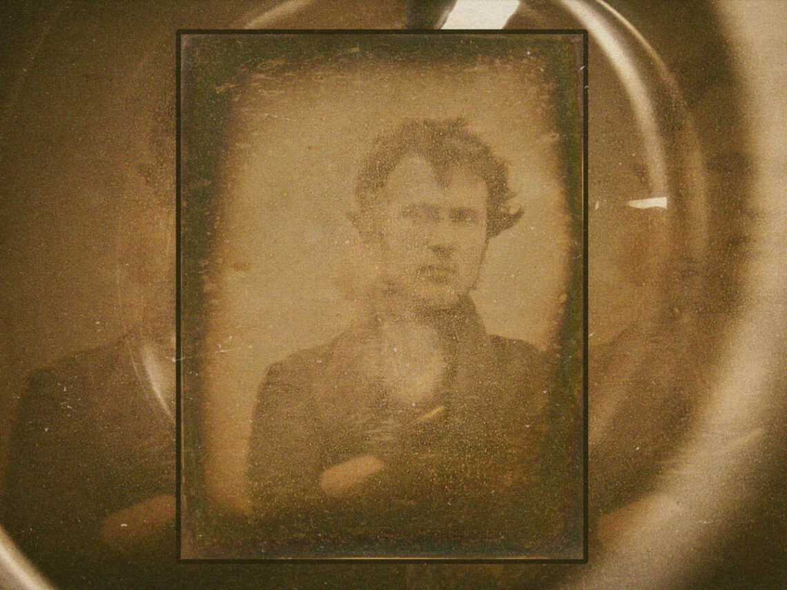 But first, lemme make the selfie! Is this the first selfie ever taken?
