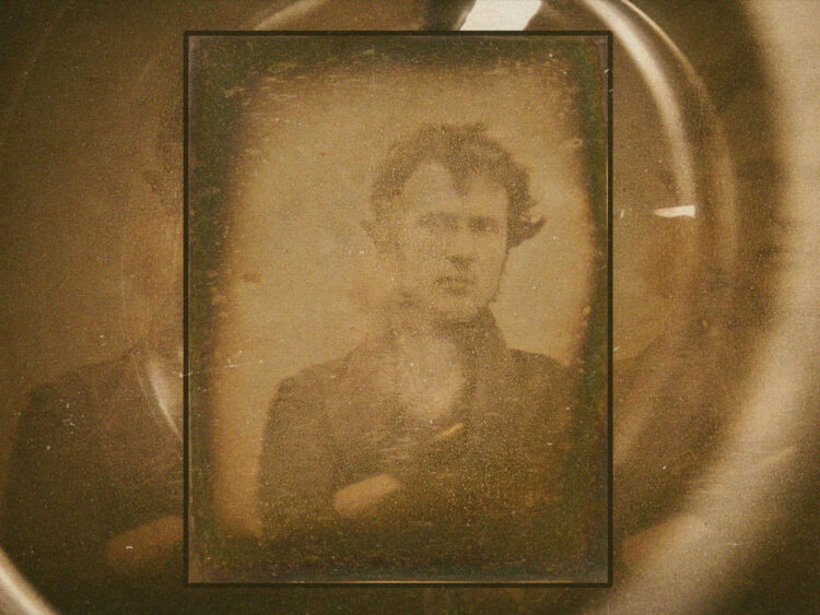 But first, lemme make the selfie! Is this the first selfie ever taken?