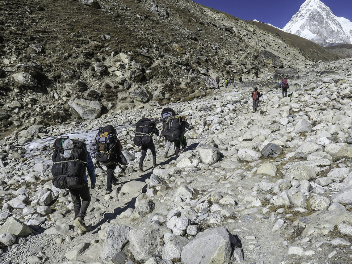 Mount Everest guides poisoned foreign climbers for fake rescues in $20 scam
