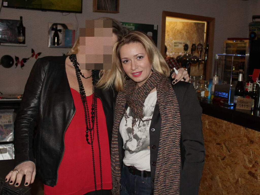 The Socialite Spy exposed by her cat in 2022 -