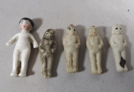 0001dollfrocharl001.jpg