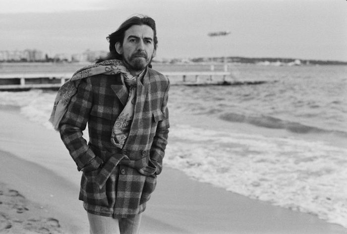 03onbeachygh.jpg