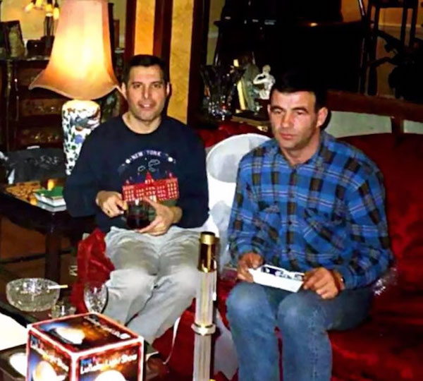 09freddiejimxmas.jpg