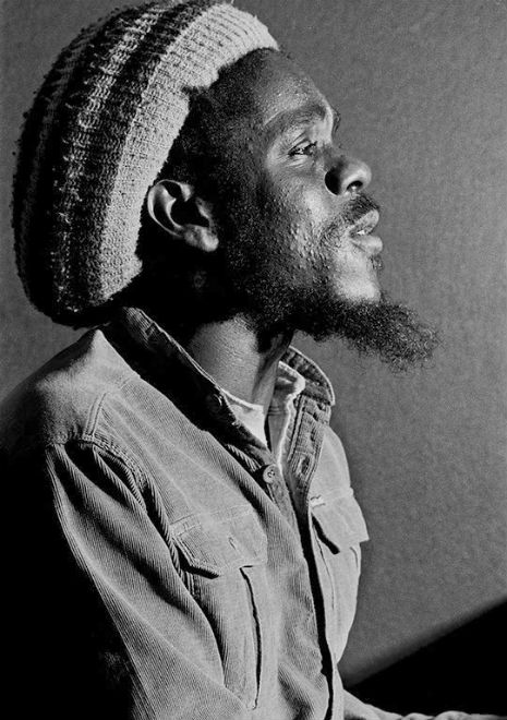21rarportrait70s.jpg