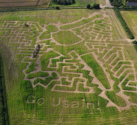 giant_usain_bolt_maze