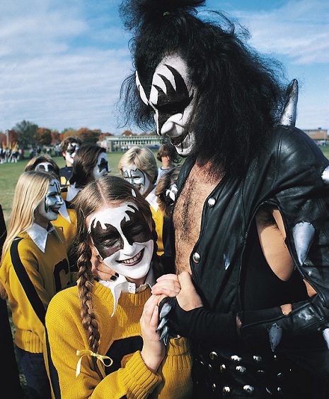 KISS Cheerleader