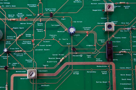 london_underground_map_yuri_suzuki_03