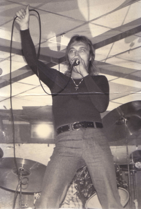 Live, 1976