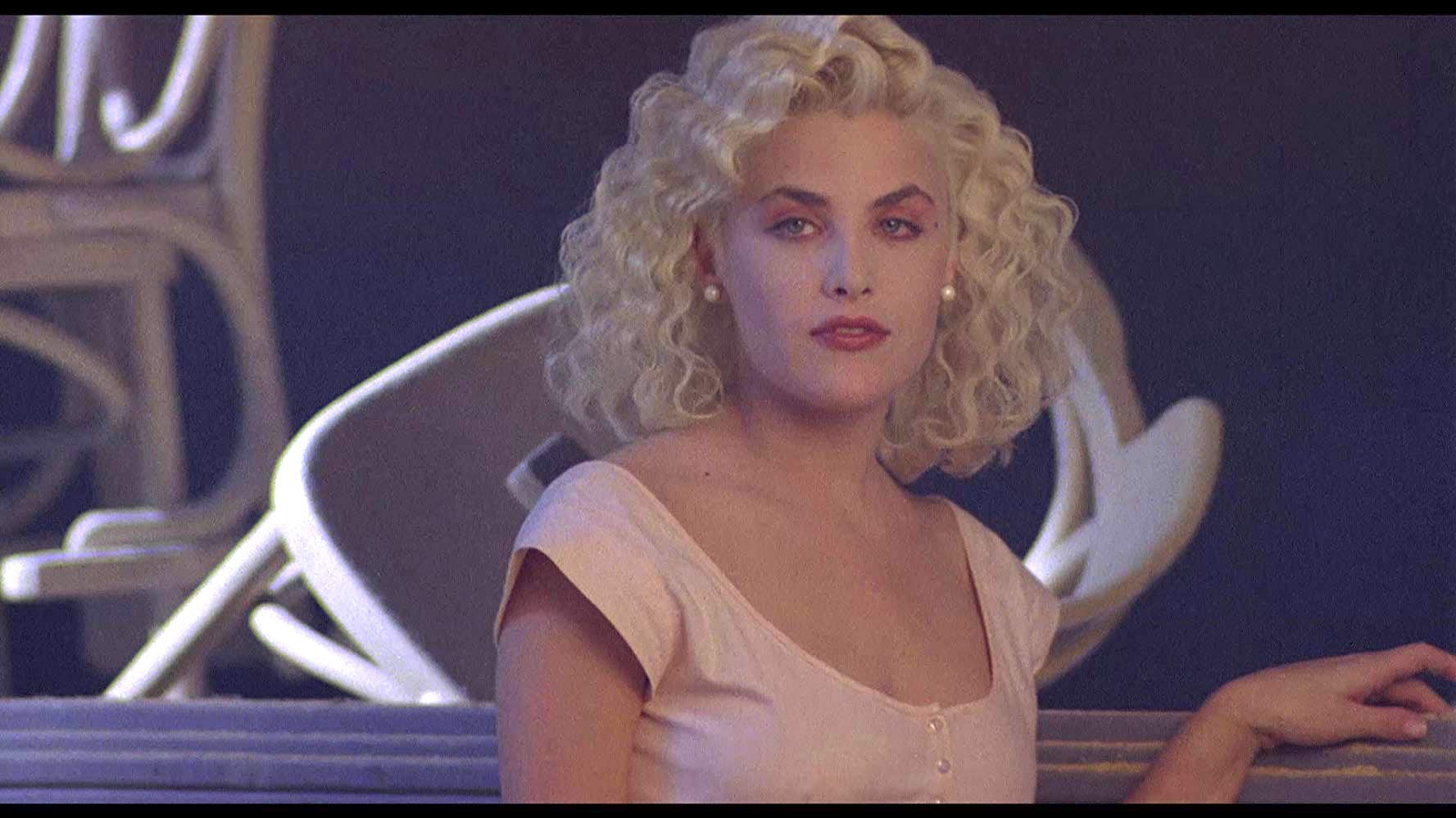 Sherilyn Fenn