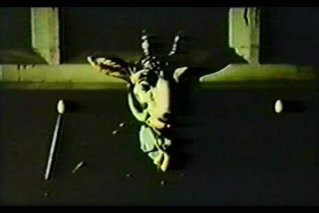 Goat mask at the evening ritual.