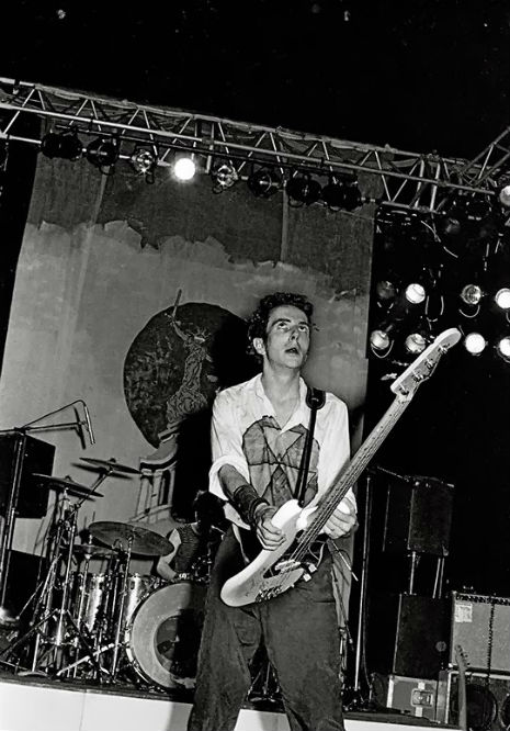 rar24strummer70s.jpg